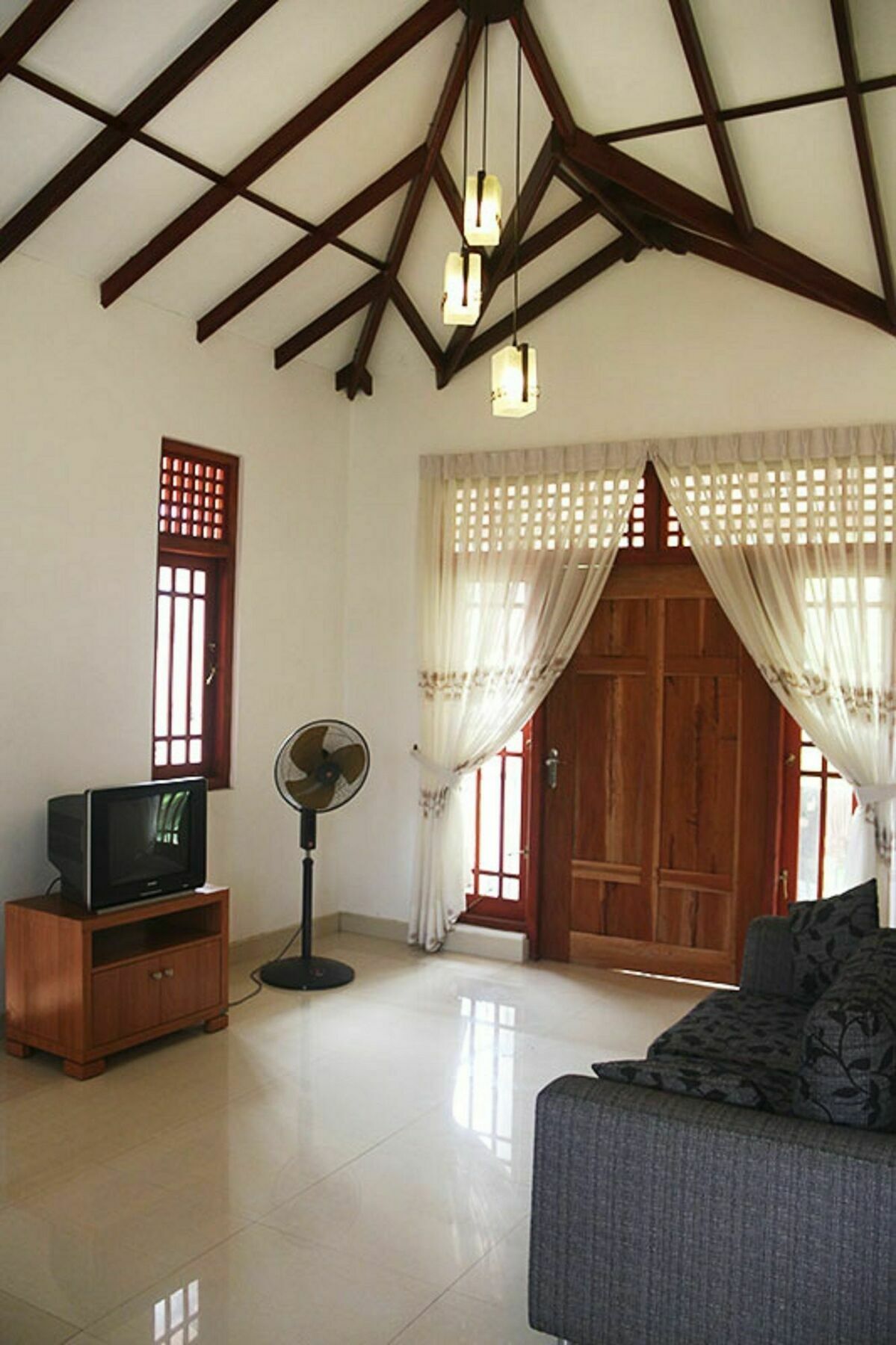 Hotel Red Rose Negombo Esterno foto