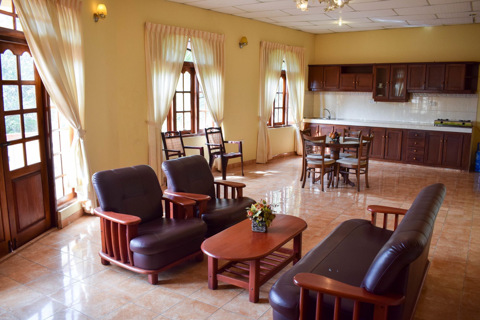 Hotel Red Rose Negombo Esterno foto