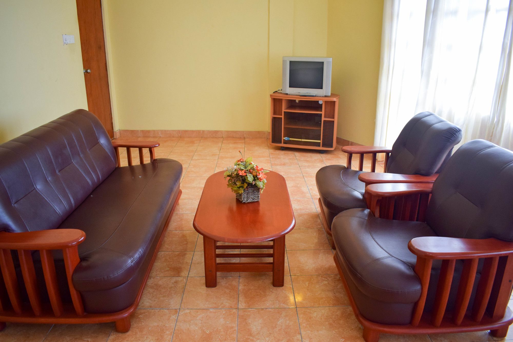 Hotel Red Rose Negombo Esterno foto